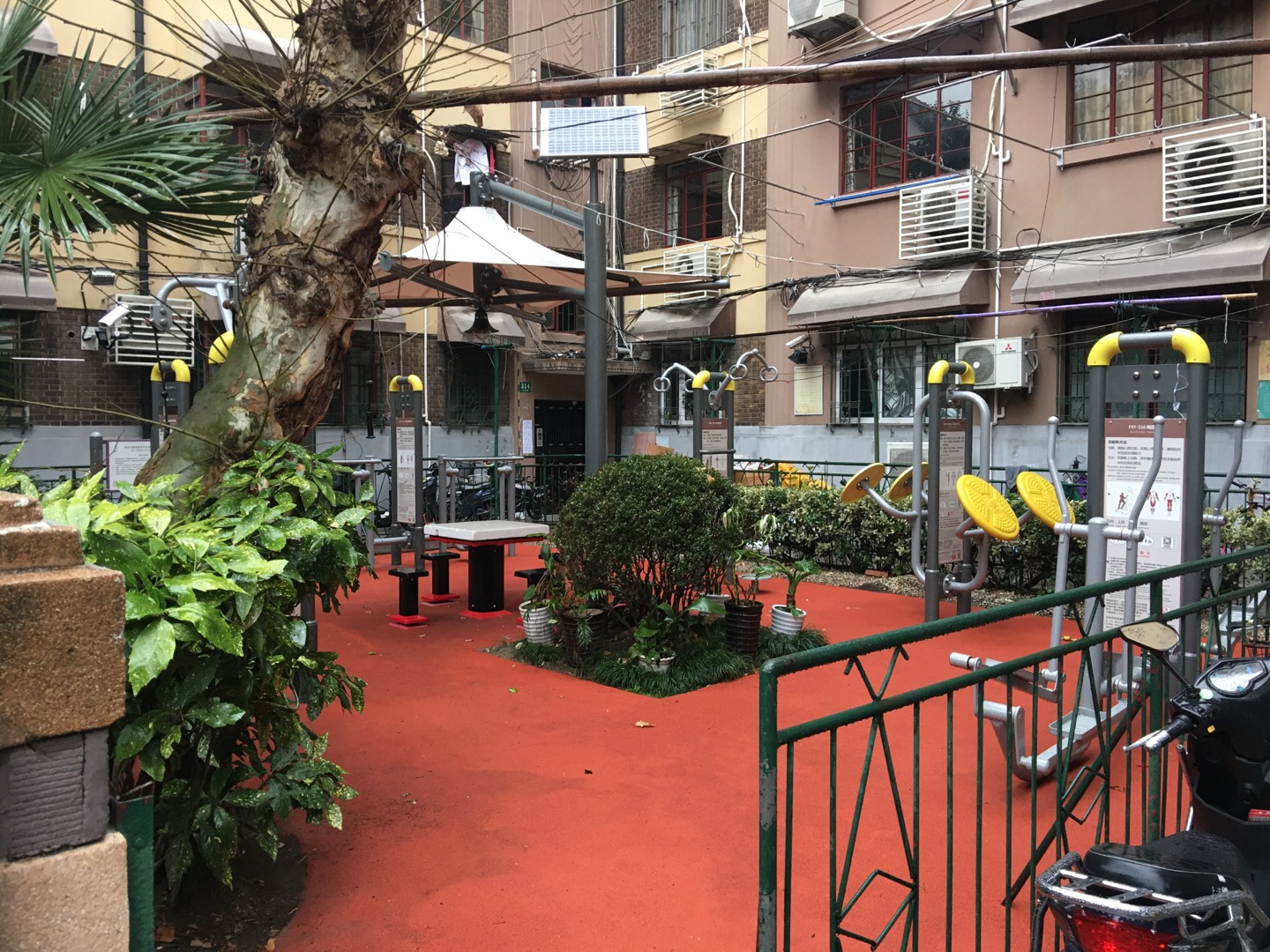 ������ί���ǽ�����