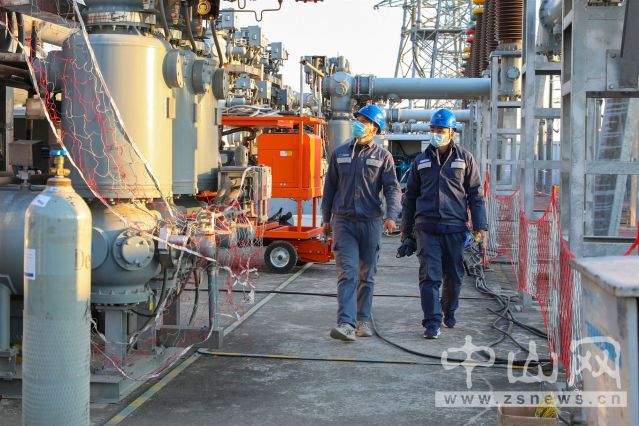 中山供电局220千伏翠亨变电站反措施工作。孙嘉彪 摄_副本.jpg