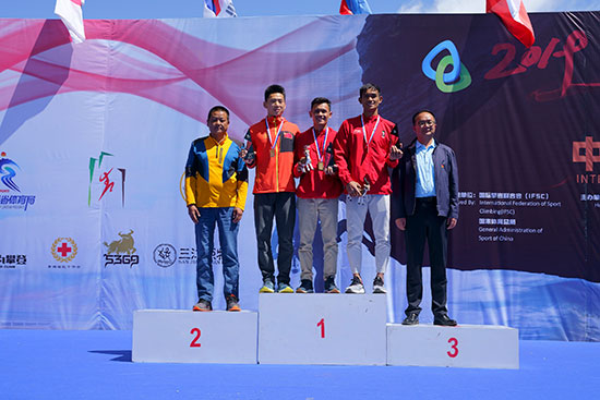 塑胶跑道 塑胶跑道