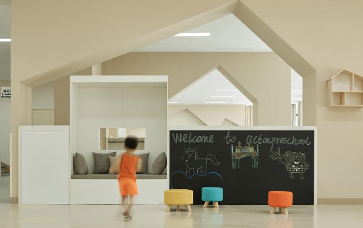 ������Ƶ��׶�԰��Ϊ�����ͷ����Ե���԰