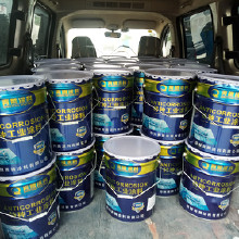 ¹Ȫ��ɽ��ϩ�����򳡻����� �͸���ĥͿ��