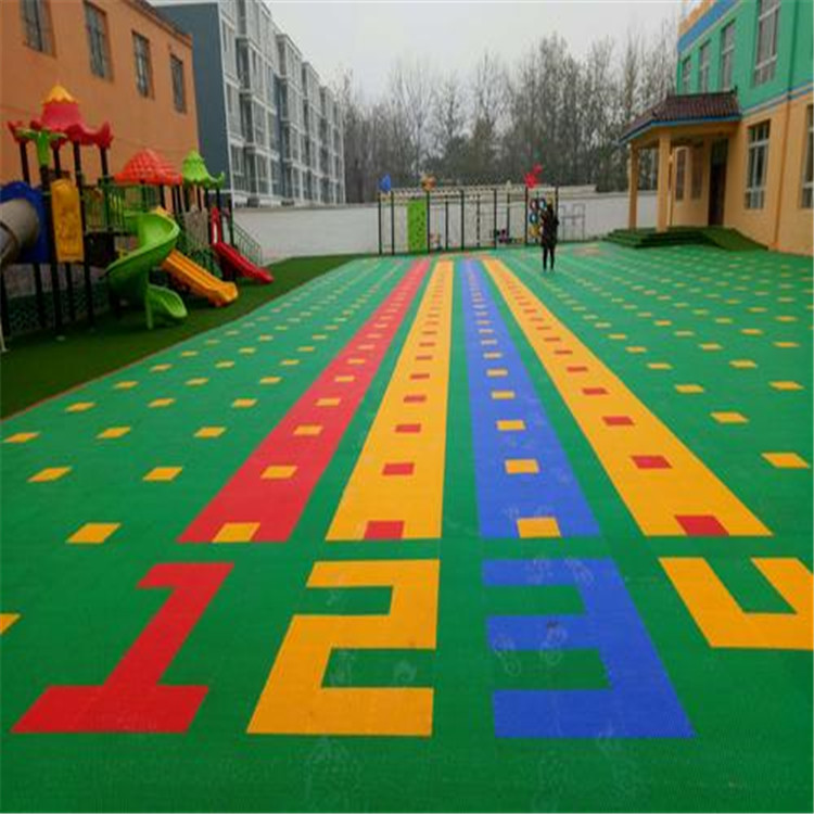 ��������Ӧ ����ƴװʽ�˶��ذ� ����ʽ�˶��ذ� ʩ��